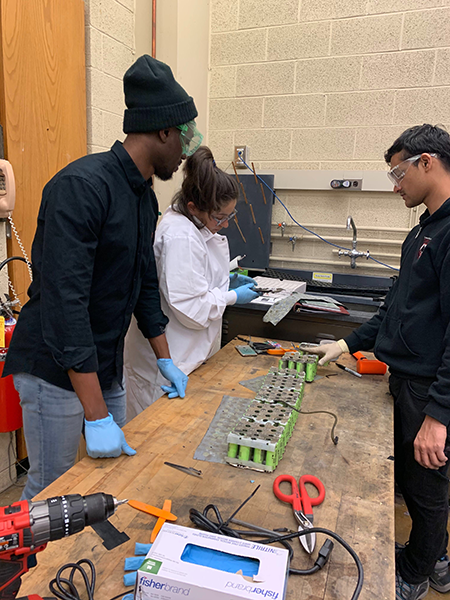 researchers working in a lab session